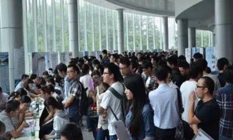 海口招聘:本地就业机会多还是外企更有前景?